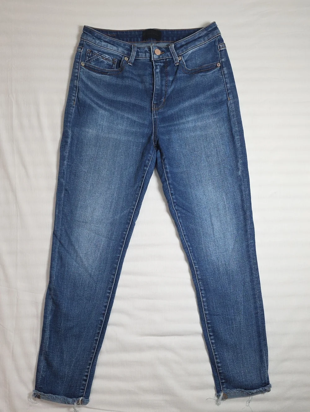 0791 Buckle Black Women's Mid-Rise Blue Ankle Jeans; 29